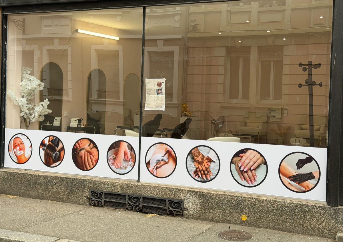 அழகு நிலையம் (Beauty Salon) விற்பனைக்கு – முழு உபகரணங்களுடன்! — 2/5