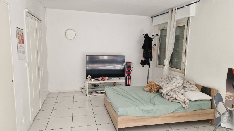 வீடு விற்பனைக்கு உள்ளது 4p